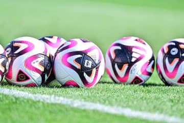 ｢むちゃ綺麗です｣瀬戸朝香が地元愛炸裂｢名古屋なでしこチーム｣のユニフォーム姿を笑顔で披露！｢ユニフォーム姿、いいです｣｢朝香さん美しい｣賞賛の声が続発