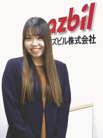 凜／アズビル・服部里奈さん／変化を楽しみ、自分らしく