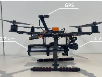 クマ出没急増に「空の防衛線」　唐辛子由来成分をスプレー噴射できるドローン登場