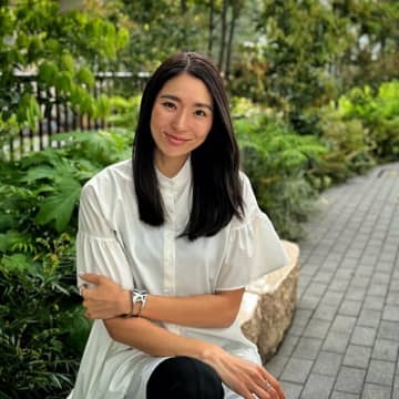 「子どもは、生まれてから一度も髪を切ったことがありません」初代バチェロレッテ、子育て論に反響「個性や表現の一部」