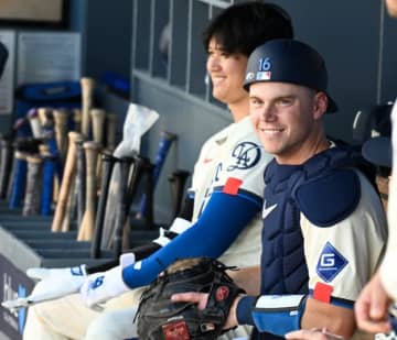 「ご注文は？」ドジャースの捕手、オフシーズン突入かと思いきや…→まさかの行動に「もう休んでw」