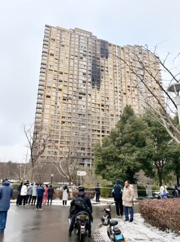 国営中央テレビが南京2・23火災の現場映像を公開、電動バイクから出火し15人死亡―中国