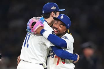 ドジャース退団「人生を変えてくれた」　佐々木朗希を救った28歳の惜別に「既に恋しい」の声