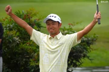 「出来すぎ」の前半からプレーオフ制す　浅地洋佑が見せた底力