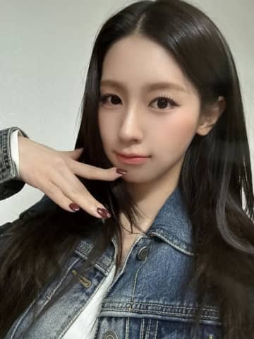 「指が折れて…」「実物と違いすぎる」事務所による“過剰な修正”　i-dle・ミヨンの自撮りに違和感