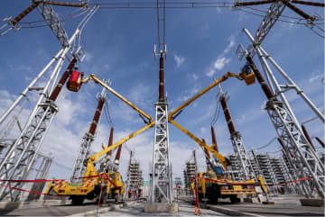 中国内モンゴル自治区、超高圧送電網での域外送電量8千億キロワット時突破