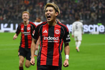 堂安律の「スーパーなソロ」炸裂　圧巻個人技で2人置き去り→冷静弾に海外喝采「素晴らしい」