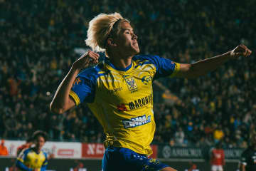 日本代表20歳が「簡単に決めた」　決勝点で2連勝に貢献…現地高評価「見るのが楽しい」