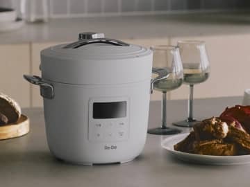 4合炊き電気圧力鍋Re・De Pot　パンも焼ける