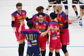 SVリーグ男子　東京GBが逆転勝利で連勝、ヴォレアス北海道はホームで連敗ストップ