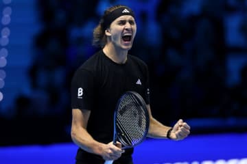 ケガの不安を抱えるズベレフが最終戦初戦勝利！ サービス好調で「やるべきことをしっかりやれて満足」と手応え＜SMASH＞