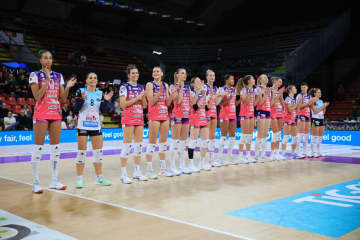 途中出場の石川真佑は14得点をあげるもチームは前節に続いてフルセット負け…【セリエA女子】