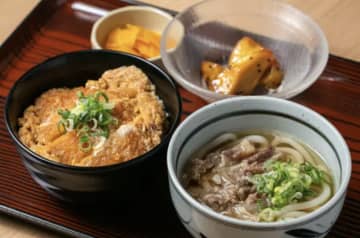 【老舗うどん再始動】博多うどん「うちだ屋」創業の地・多々良店が11/19リニューアル！タッチパネル＆掘りごたつで次世代旗艦店へ！