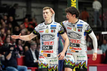 石川祐希、途中出場7得点でペルージャの“大逆転勝利”に貢献　「圧巻のプレー」と公式サイトも太鼓判