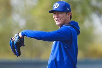 山本由伸が早速「いいね！」した“最新ショット”に騒然「壁紙にして」「これは伝説的」