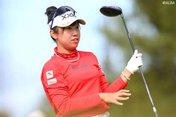 菅沼菜々が「前髪の調子がいい順」に3枚の自撮り写真を公開 「めっちゃ可愛い」と大反響