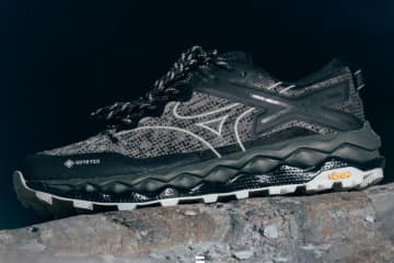 ミズノ×マハリシ第3弾コラボスニーカー、ゴアテックス搭載ジャカード織りメッシュアッパー