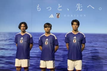 【日本代表】久保建英　イベント前に「ビッグタケ」と対面　「ちょっと窮屈そう」