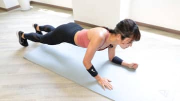 姿勢もお腹もスッキリ！芯から整えるプランクトレーニング（週２回）