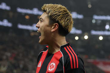 「ドウアンが閃きを見せた」　堂安律が“個人技”で突破口を開く！　地元メディアも決勝点を称賛