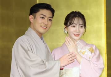 中村橋之助さんと元乃木坂46能條愛未さんが婚約会見！プロポーズはハワイのレストランで！