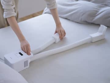 ふとんを約2分でポカポカにする乾燥機、アイリスオーヤマ