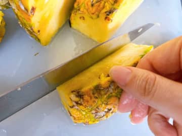 「捨てるのはもったいない」　にんじんとパイナップルの芯を煮ると？