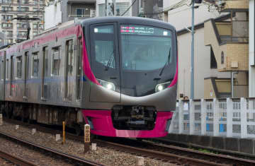 京王電鉄【乗降人員ランキング】過去4年で乗降客が急伸したトップ3駅は？リニア新駅「橋本」や 再開発効果、新宿･渋谷･吉祥寺などの動向も