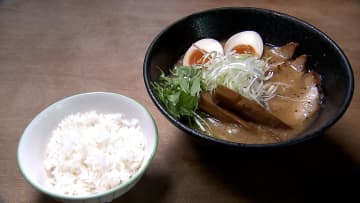 向こう3カ月でコメ価格下がる見通しも高止まり続く　“替え玉”無料のラーメン店やパンが人気…製麺所の倒産は最少ペース