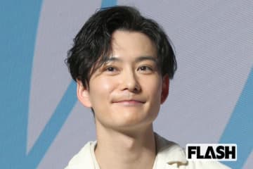 「服のセンスよくなってる」岡田将生、“妻目線” プライベートショット披露で見えた “ダサ私服” からの脱却