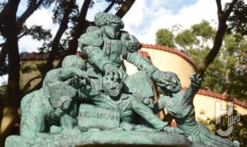 【完結記念】新型パワードスーツ「S.A.T.O.」＆ヴィネットを原作者であり造形家の「歌田年」自らが製作！【マルゾン 転生したらまるでゾンビを知らない世界でした】