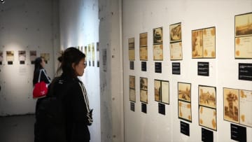 フランス人青年、東京で日本の侵略の歴史伝える写真展