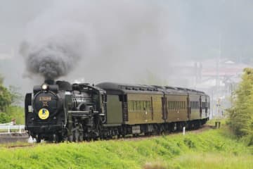 JRAウインズ小郡開設20周年記念！SLやまぐち号と夢の共演が実現