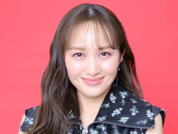 ももクロ・百田夏菜子、イメージ激変のライブ衣装が「神秘的すぎる美しい」「AIかと思ってた！」と話題