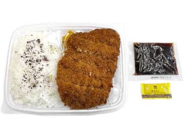 しっとり柔らかチキンカツをソースと和からしをかけて食べる879kcalのお弁当! セブン‐イレブンが「チキンカツ弁当」を発売