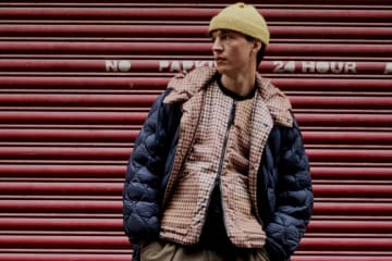 タイオン×ユニバーサルワークスのダウンウェア、ウールツイード風リバーシブルコートやジャケット