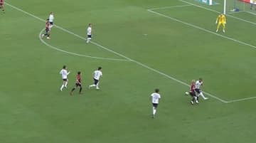 「突破えぐいって」鹿島FWのスーパーアシストに脚光！相手の意表を突く股抜きで神業ラインブレイク→魂のラストパス「スピードもテクニックも必要」