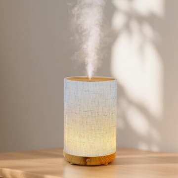 乾燥の季節に”香りと潤い”が一台で♪「ラブホーム美家 アロマディフューザー」