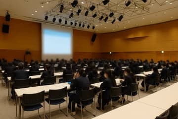 高校２年生向け業界説明会開く　宮城労働局
