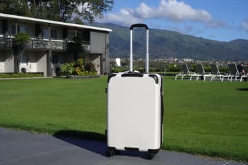 ドンキの「格安スーツケース」を海外旅行で検証してみた！　つなぎで買ったはずが想像以上によかった話