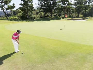 “チップイン”を決めるコツ！男子プロがわかりやすく解説