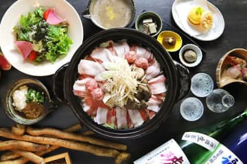 【冬の名物復活】神戸本店「黒十」で国産イノシシの自然薯とろろ味噌鍋が11/15スタート！飲み放題付き宴会コースも大充実！