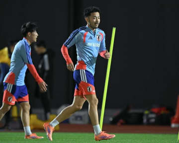 「唯一無二の存在になれるように」菅原由勢は熾烈な競争で勝ち残れるか。右サイドで尖ったストロングを示したい【日本代表】