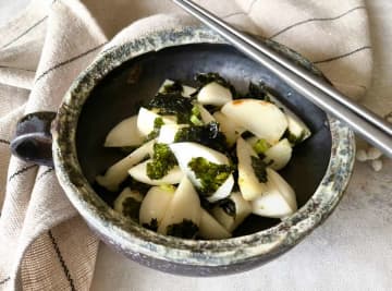 かぶの甘みを堪能！「焼きかぶのナムル」のレシピ