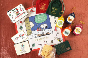 PEANUTS Cafe、クリスマスコレクションを発売。ポーチやハンカチ入りのクリスマスギフトBOXが登場！