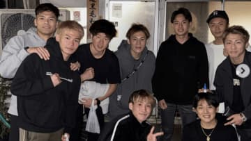 「たまーにの息抜きに肉会」　井上尚弥、後輩たち9名で焼肉満喫の集合写真に注目「最強の仲間ですね」
