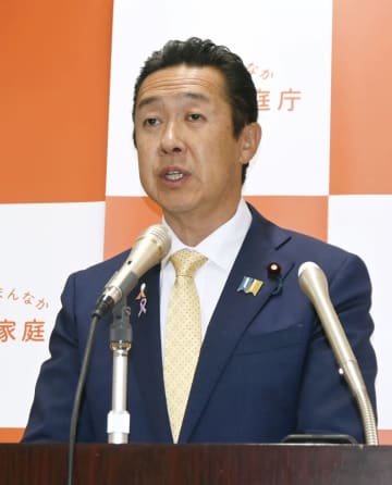 沖北相「職務にまい進したい」　北方領土発言、撤回せず