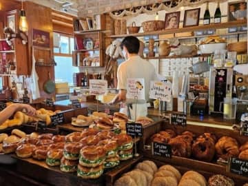 20代スタッフの過労死疑惑を釈明…韓国の人気店「ロンドンベーグルミュージアム」代表が再び謝罪