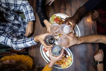 「過度の飲酒」、早期の脳出血発症に関連か　米研究