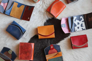 クリスマスに間に合う！ 職人ハンドメイドの「小さいふ」が11月限定でカラーオーダー料無料に！世界に一つだけの本革財布を贈ろう！